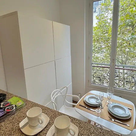 Luxury With A View Of The Eiffel Tower * باريس