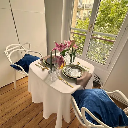 Luxury With A View Of The Eiffel Tower דירה פריז